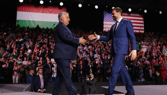 اليمين المتطرف في أوروبا ينقلب على ترامب بسبب الحرب على إيران 