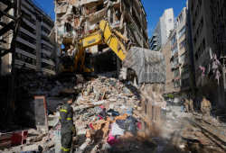 الجارديان || هل هاجمت إسرائيل لبنان لإفشال وقف إطلاق النار في حرب إيران؟