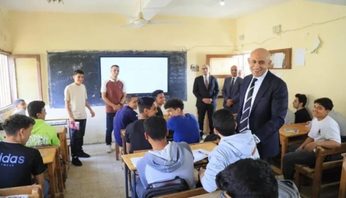 نظام البكالوريا يُربك طلاب أولى ثانوي ويعمّق غضب الأهالي من قرارات الوزير المزوّر