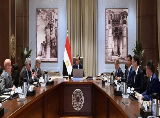 حكومة السيسي تقترض من الصين 2 مليار دولار من أجل صناعة "الألومنيوم" دون تطويرٍ للصناعة