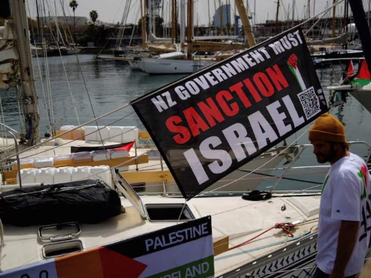 أسطول الصمود ينطلق من برشلونة لكسر حصار غزة وسط تهديدات إسرائيلية