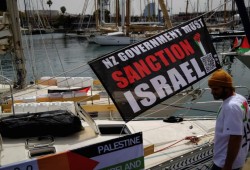 أسطول الصمود ينطلق من برشلونة لكسر حصار غزة وسط تهديدات إسرائيلية