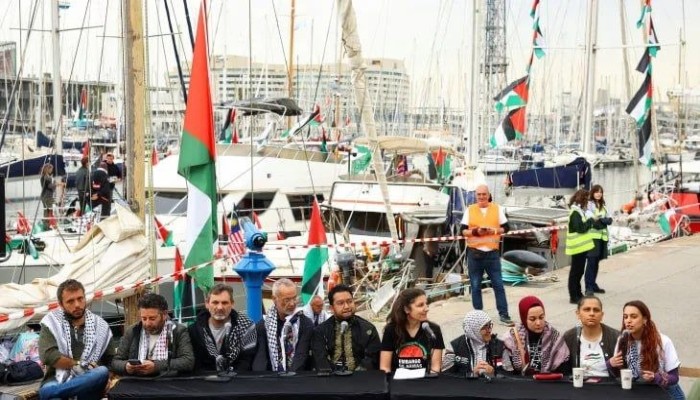 أسطول الصمود العالمي يتحرك من برشلونة نحو غزة