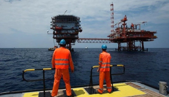تراجع إنتاج حقل «ظهر» يضع شركة «إيني» الإيطالية أمام اختبار صعب