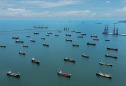 بريطانيا ترفض المشاركة في الحصار الأميركي على مضيق هرمز