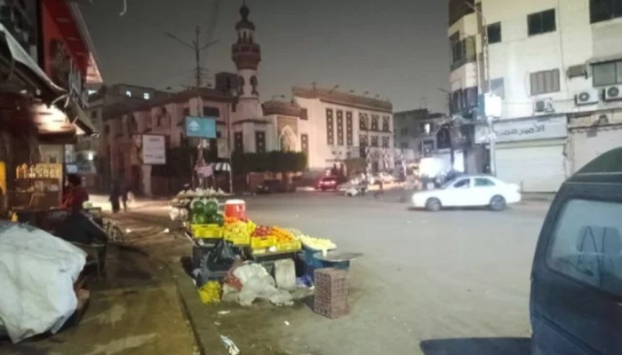 ليالٍ مبكرة أم عودة لتخفيف الأحمال؟ خيارات مصر المحدودة تحت ضغط الديون