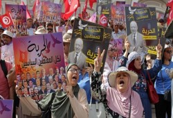 موجة تنديد واسعة بأحكام مشددة ضد الغنوشي وقيادات النهضة في تونس وسط اتهامات بتسييس القضاء