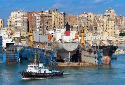 مصر والسعودية تُشيّدان بدائل لمضيق هرمز لضمان إمدادات الخليج