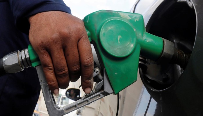 من طلب تسريع الصندوق رفع الوقود إلى تجويع الفقراء.. رفع الدعم يدفع مصر إلى موجة غلاء جديدة