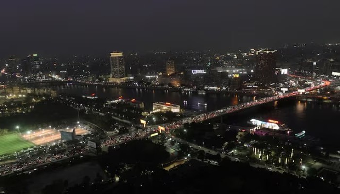 مصر بين سداد السندات وتضخم نفقات السيسي.. موازنة تهدر على الديون وبذخ السلطة على حساب المواطنين