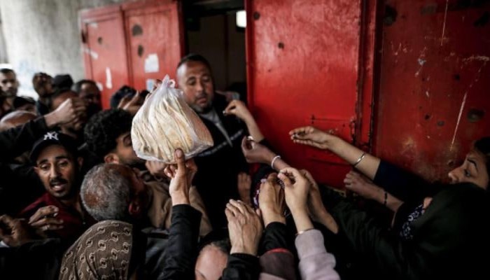 أزمة الخبز في غزة تكشف سياسة تجويع منظمة وتدفع السكان إلى حافة المجاعة