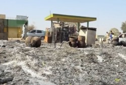 السودان تحت القصف والنزوح.. الحرب تتمدد إلى الأعيان المدنية وتدفع الكارثة الإنسانية إلى مستوى أخطر