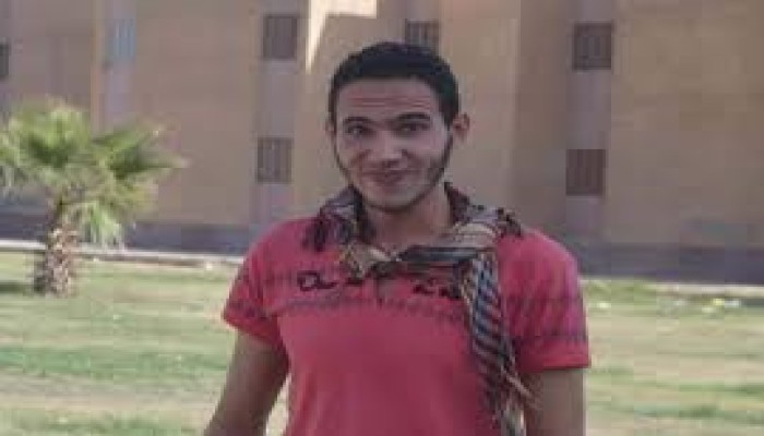 يواجه السجن المؤبد في تهمة وهمية.. العفو الدولية تطالب بالإفراج عن الطالب "المعاق" عقبة حشاد 