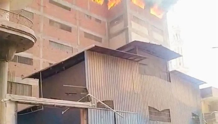 حريق جديد يطال أحد مصانع الغزل والنسيج بالمحلة يكشف استمرار سلسلة الإهمال في المصانع المصرية