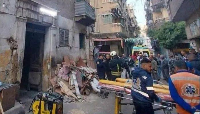 انهيار مفاجئ لعقار بالإسكندرية يثير صدمة.. وفيات ومصابون وكشف عن مخالفات إنشائية وقرار ترميم متعثر