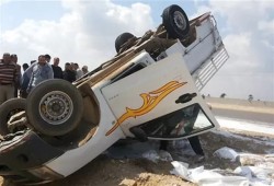 انقلاب سيارة ربع نقل بالمريوطية يصيب 15 عاملًا ويعيد أزمة نقل العمال للواجهة