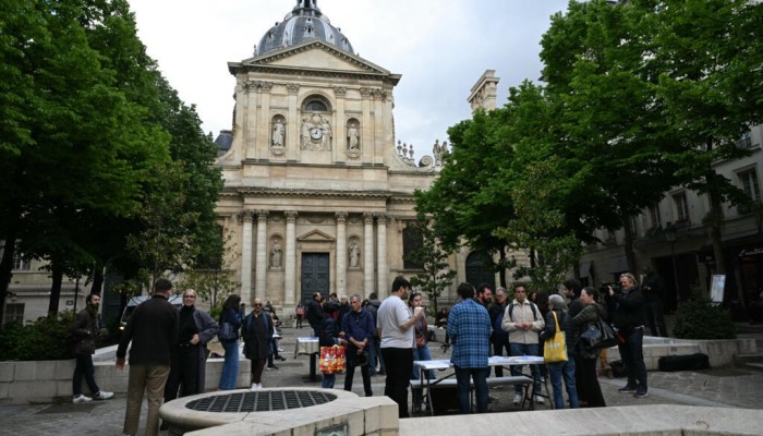 هجوم استخباراتي على الإخوان بعد الفوز في انتخابات اتحاد الطلاب الفرنسيين