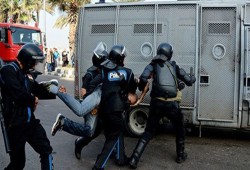 استمرار ملاحقة المعارضين بإجراءات إدارية بعد انتهاء الحبس