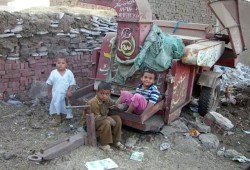 قرى بنها خارج الصرف وسط طرق متهالكة تكشف فشل حكومة الانقلاب في توفير أبسط خدمات الحياة