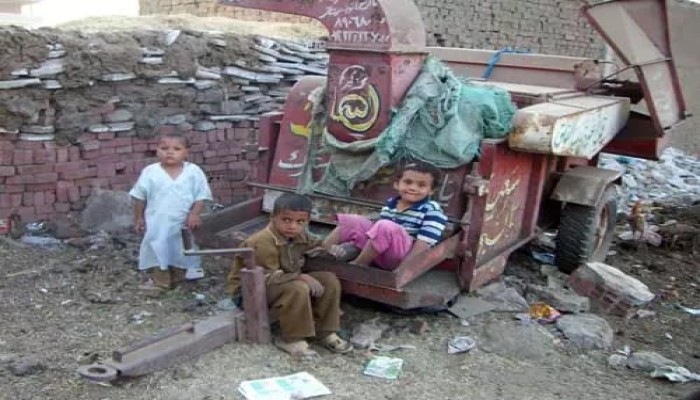 قرى بنها خارج الصرف وسط طرق متهالكة تكشف فشل حكومة الانقلاب في توفير في أبسط خدمات الحياة