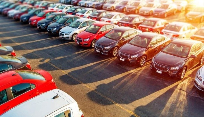 قفزة غير مسبوقة في أسعار السيارات تصل إلى 200 ألف جنيه