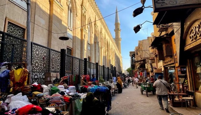 الاقتصاد غير الرسمي خارج السيطرة وضرائب غائبة وعمال بلا حماية.. لماذا تفشل الحكومة في إدارة سوق يمكن أن تجني منها المليارات؟