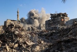 قصف ونسف إسرائيلي يضرب شرق قطاع غزة وسط خروقات متجددة