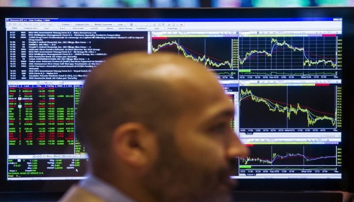 مسلسل الاستدانة مستمر.. حكومة السيسي تقترض مليار دولار من الأسواق الدولية عبر إصدار سندات