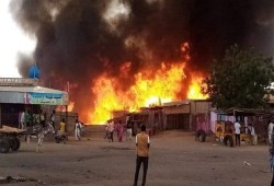 مصرع 7 بينهم أطفال في حريق مروّع بمخيم نازحين في دارفور وتدمير مئات المساكن