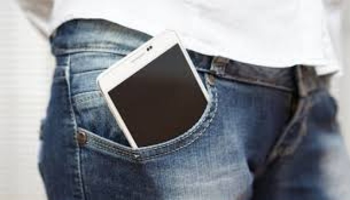 هل يُمكن أن يؤثر هاتفك على خصوبتك؟.. أبرز المخاطر الخفية 