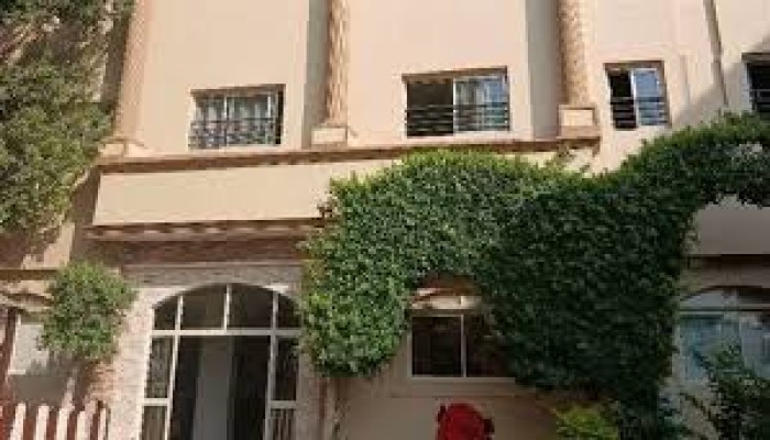 فضيحة جديدة تهز مصر.. شريك لعائلة ذات نفوذ يتحرش بطالبة داخل مدرسته