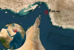 هجوم بزوارق سريعة يستهدف ناقلة بضائع بريطانية قبالة السواحل الإيرانية