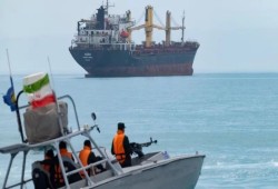 تحذير إيراني شديد اللهجة: أي تقدم أمريكي في مضيق هرمز سيقابل باستهداف مباشر