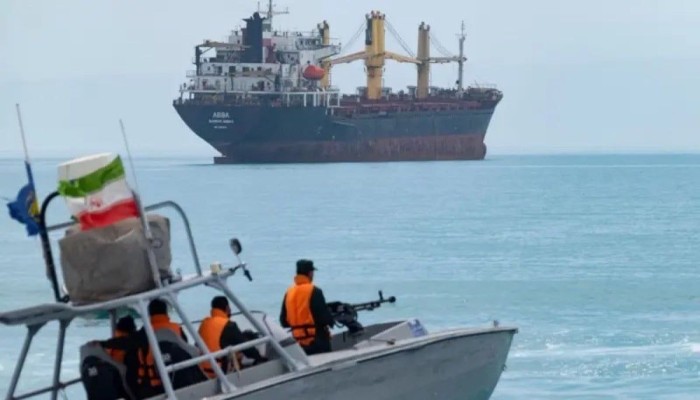 تحذير إيراني شديد اللهجة: أي تقدم أمريكي في مضيق هرمز سيقابل باستهداف مباشر