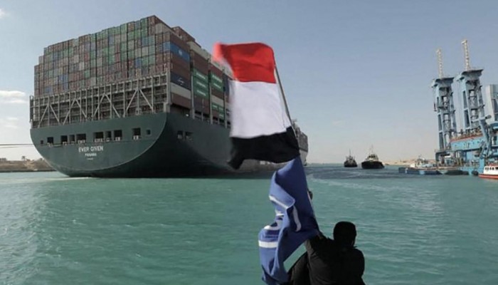 بسبب الحرب والبحث عن ممرات آمنة.. تراجع إيرادات قناة السويس يكشف كلفة مخاطر البحر الأحمر