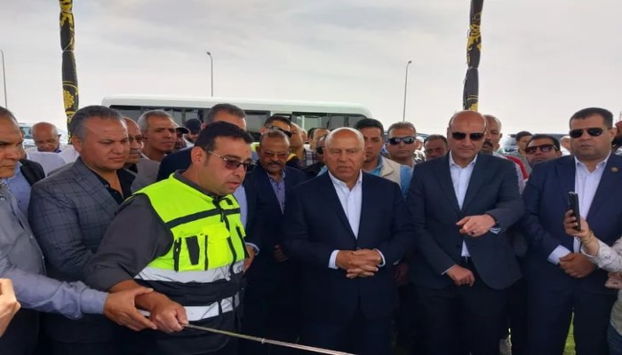 غضب واسع بعد إهانة كامل الوزير لمهندس.. ونشطاء: العسكر يتعاملون مع المدنيين كأنهم عبيد لديهم