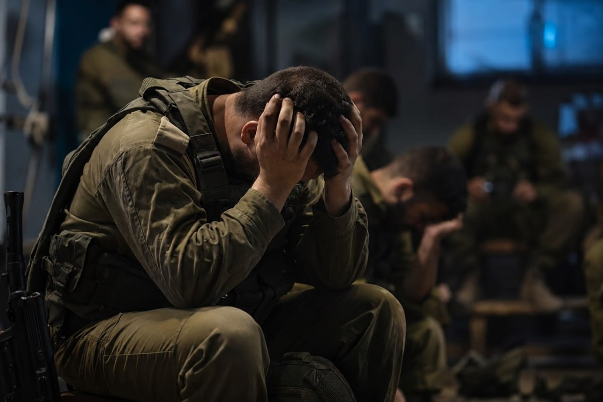هآرتس تكشف أزمة نفسية داخل الجيش الإسرائيلي.. تسريح 7241 جنديًا وضابطًا من الخدمة في عام واحد