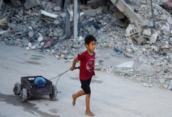 غزة بين القصف والحصار والانهيار الصحي.. الاحتلال يُوسّع “الخط البرتقالي” ويُحوّل حياة المدنيين إلى معركة بقاء يومية
