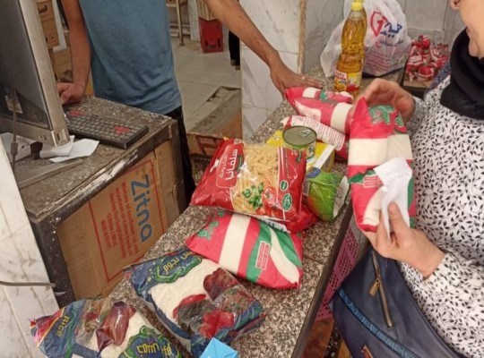تأخير منحة التموين يفاقم معاناة المستحقين.. الحكومة تؤجل الصرف رغم الغلاء والجوع