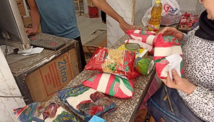 تأخير منحة التموين يفاقم معاناة المستحقين.. الحكومة تؤجل الصرف رغم الغلاء والجوع
