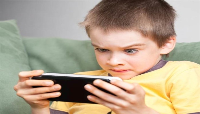 5 طرق لاستخدام هاتفك الذكي كأداة تعليمية لأطفالك