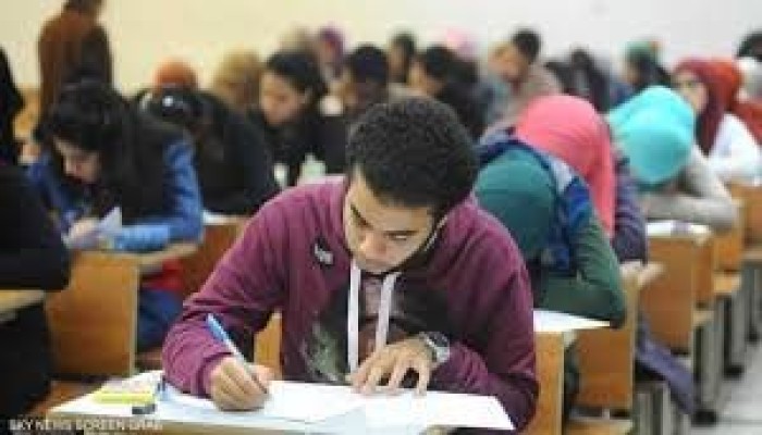 مجمعات امتحانية وكاميرات مراقبة.. التعليم تشدد قبضتها على الثانوية العامة وسط تصاعد أزمات الغش