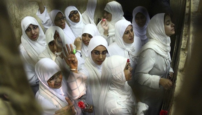 سلطات الانقلاب تتوسع في حبس النساء احتياطيًا بالقضايا السياسية .. 117 حالة منذ 2025