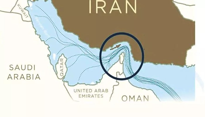 ديكان كرونيكل || إيران تدرس فرض سيطرة على كابلات الإنترنت في مضيق هرمز