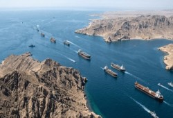 إيران تُحكم قبضتها على مضيق هرمز وتؤسس هيئة جديدة لإدارته