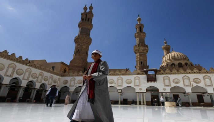 صحيفة بريطانية: السيسي يضغط على الأزهر لتبني موقف خليجي حاد تجاه إيران
