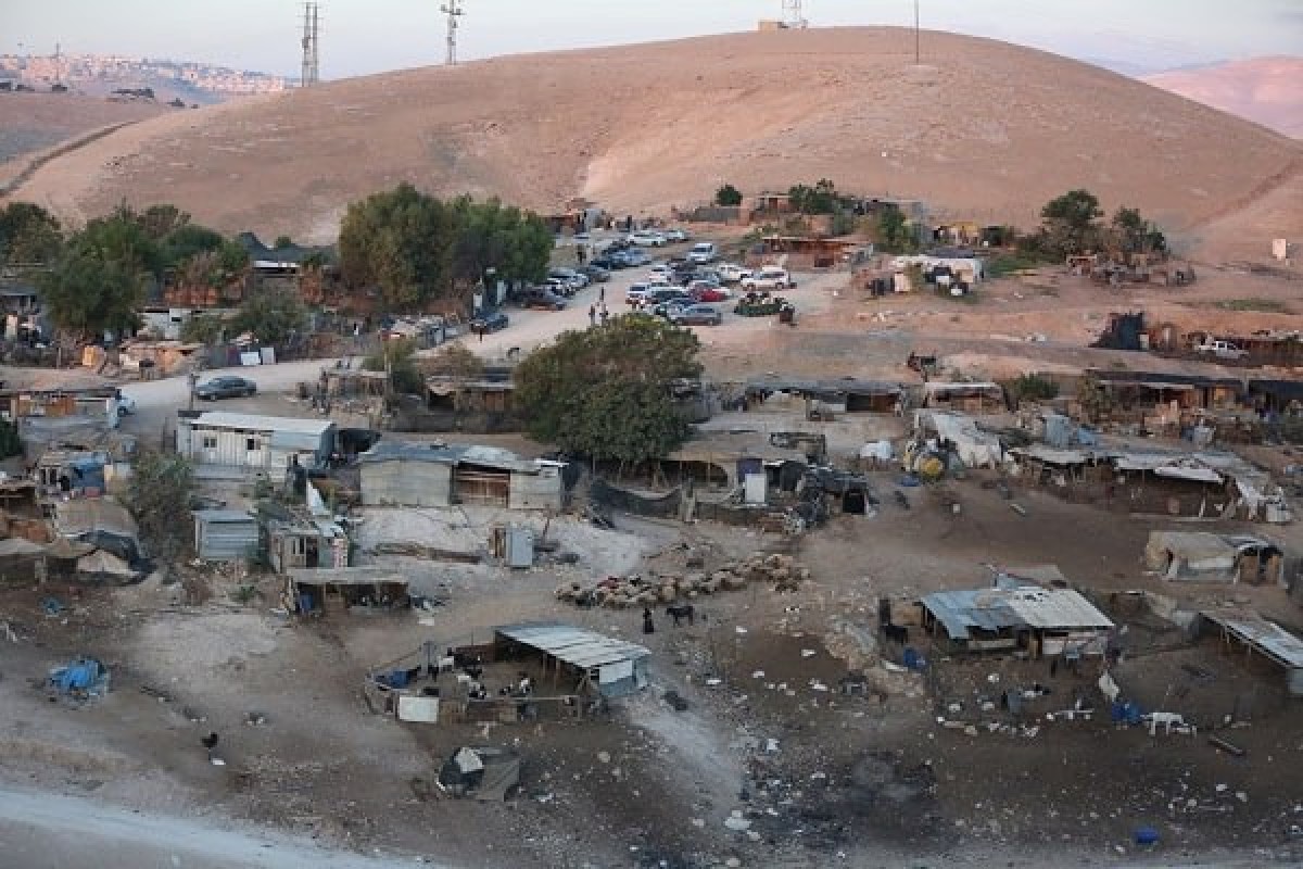 العفو الدولية تحذر من تهجير  فلسطيني الخان الأحمر وهدم منازلهم.. خطة غير إنسانية قد ترقى إلى جريمة حرب