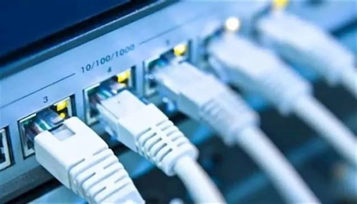 كيف ضاعف ارتفاع أسعار الإنترنت وعدم ثباته معاناة المصريين؟