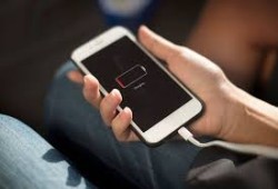 متى يجب عليك استبدال بطارية هاتفك؟