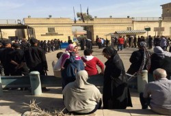 أهالي المعتقلين يستقبلون الأضحى على أبواب سجون مصر بدلًا من ساحات العيد